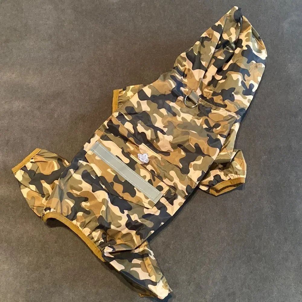 Dog Coat Jacket Suit with Hoodie Camouflage Design D-Ring for Leash Size L NWOT